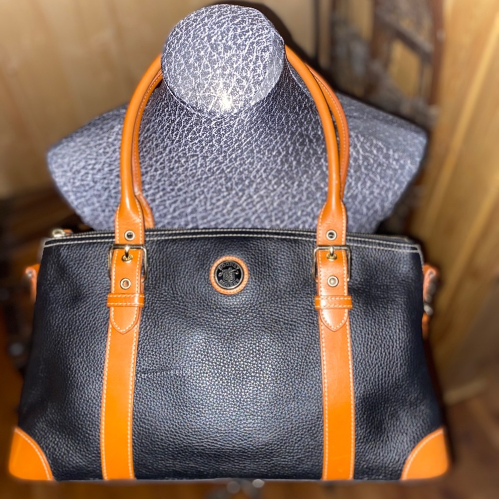 Gorgeous Dooney & Bourke Large Domed Satchel